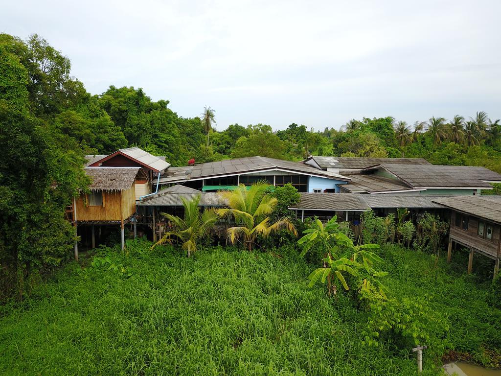 Ferienwohnung Cast Away Nonthaburi Exterior foto