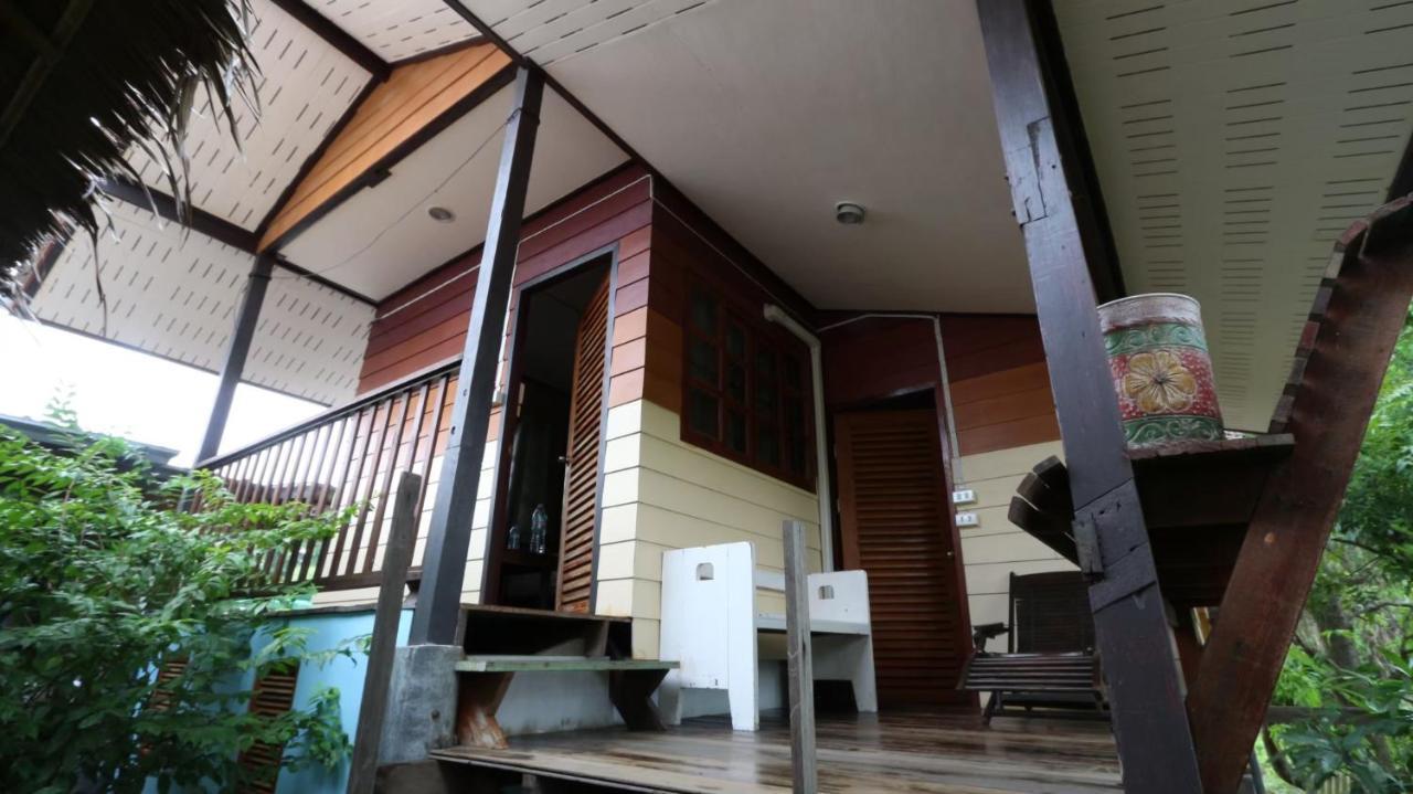 Ferienwohnung Cast Away Nonthaburi Exterior foto